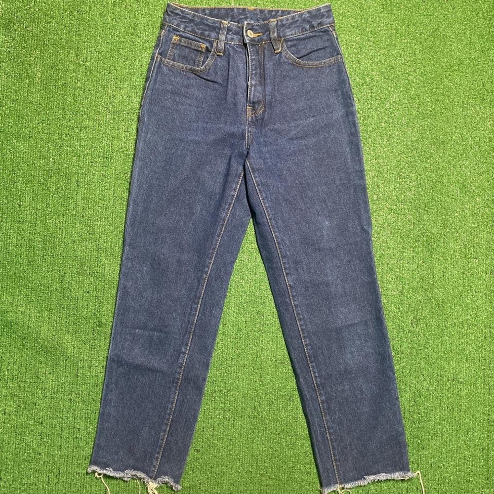Brandy Melville hazel dark blue cropped jeans
